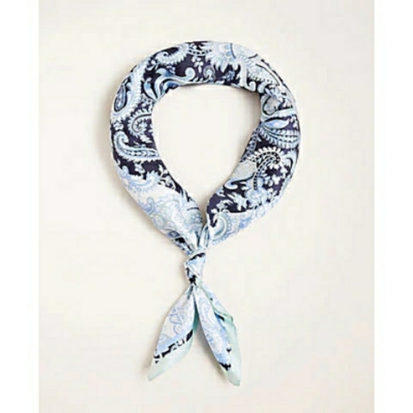 New ANN TAYLOR Paisley Silk Little Scarf In Light Enchanted Blue - Picture 4 of 8